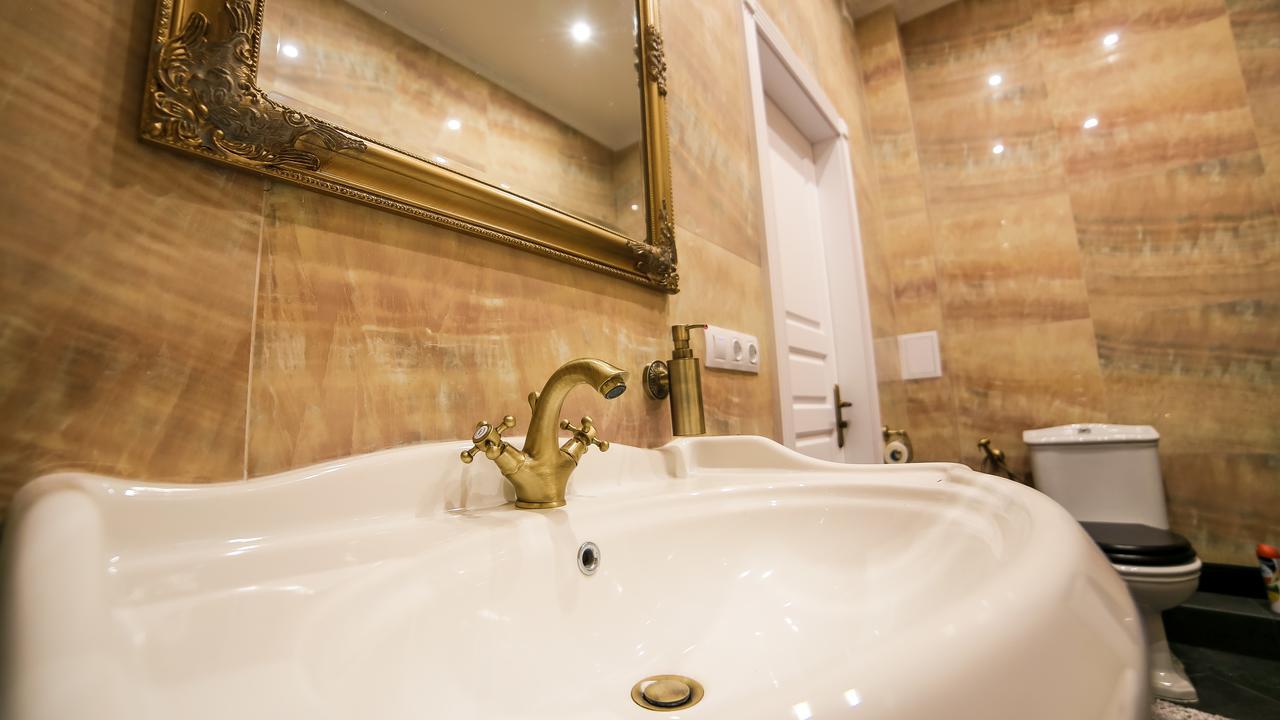Franco Luxury Apartment Lviv Exterior photo